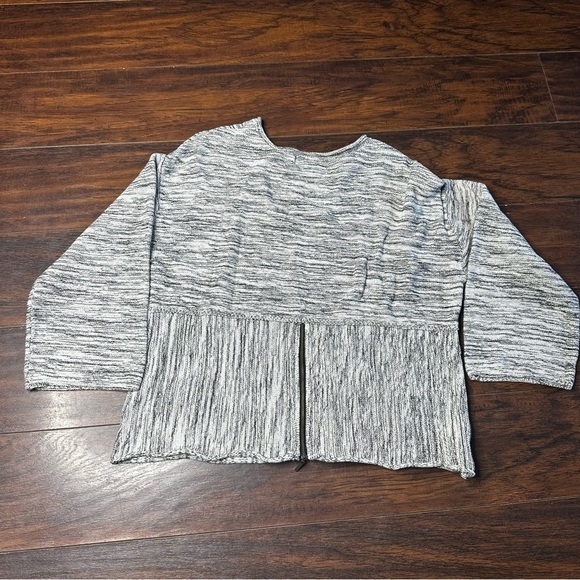 Habitat Gray Crew Neck Sweater - Picture 2 of 5